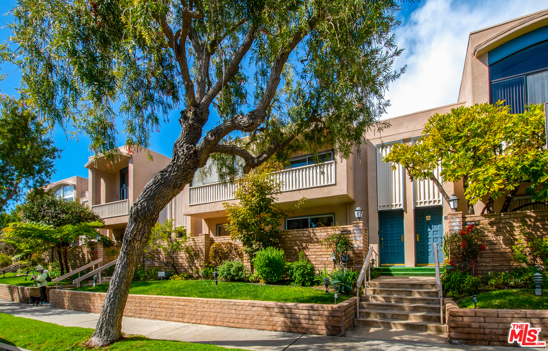 13229 Fiji Way, Unit D Marina del Rey, CA 90292 - Photo 1 of 12