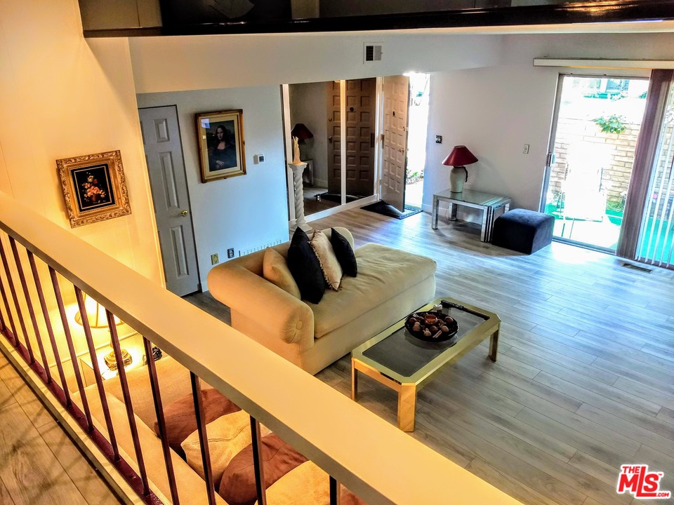 13229 Fiji Way, Unit D Marina del Rey, CA 90292 - Photo 3 of 12