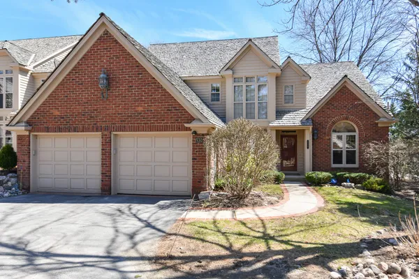 $815,000 | 530 Park Circle, Elm Grove, WI 53122