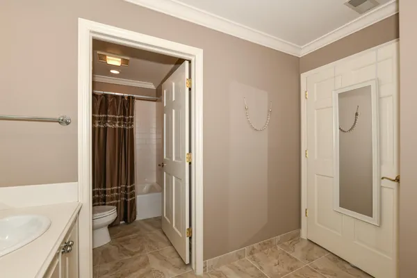 $815,000 | 530 Park Circle, Elm Grove, WI 53122