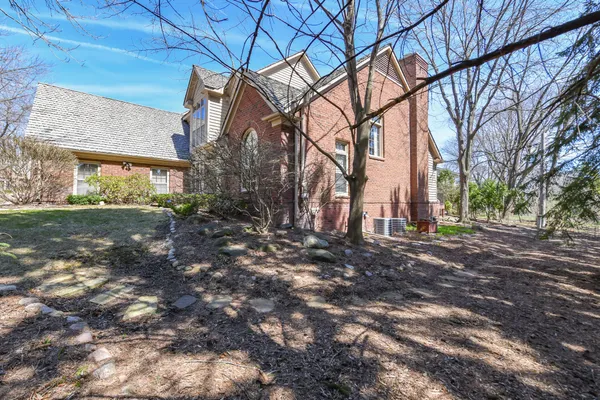 $815,000 | 530 Park Circle, Elm Grove, WI 53122