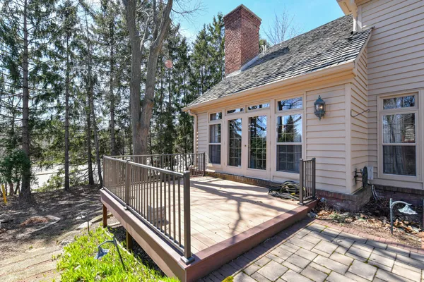 $815,000 | 530 Park Circle, Elm Grove, WI 53122