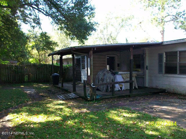 2785 Merwyn Road Jacksonville, FL 32207 - Photo 18 of 19 Back porch