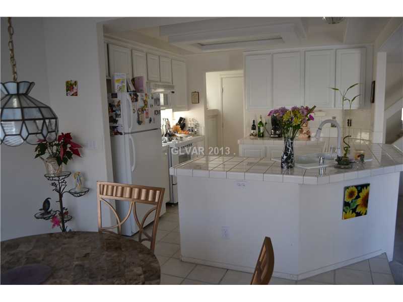 10158 Rice Paper Street Las Vegas, NV 89183 - Photo 5 of 24 Kitchen.