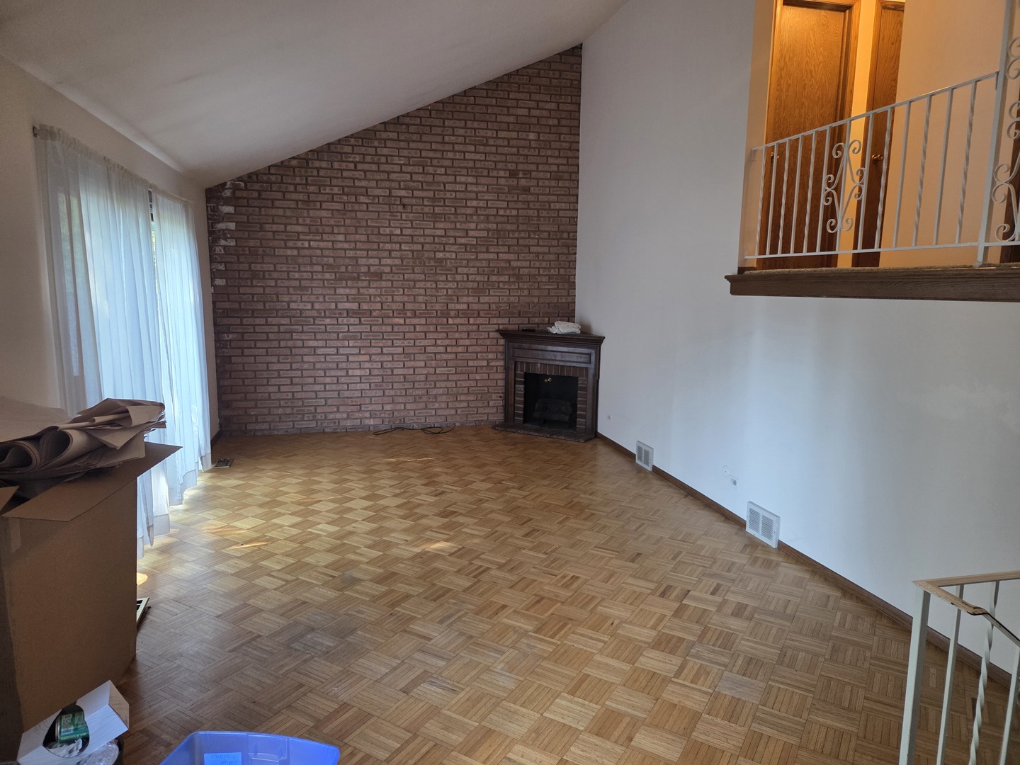 528 East Main Street Barrington, IL 60010 - Photo 4 of 18 a view of an empty room