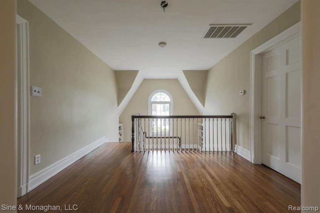 36 Colonial Road Grosse Pointe Shores, MI 48236 - Photo 26 of 60