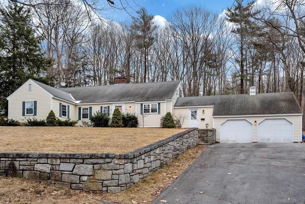 100 Lawrence Street Gardner, MA 01440 - Photo 1 of 41