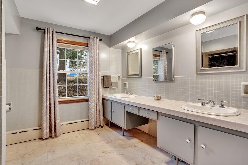 100 Lawrence Street Gardner, MA 01440 - Photo 24 of 41
