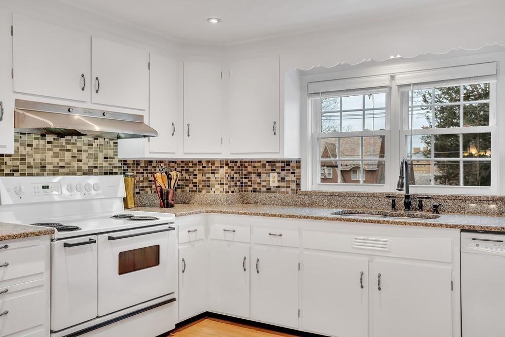 100 Lawrence Street Gardner, MA 01440 - Photo 4 of 41