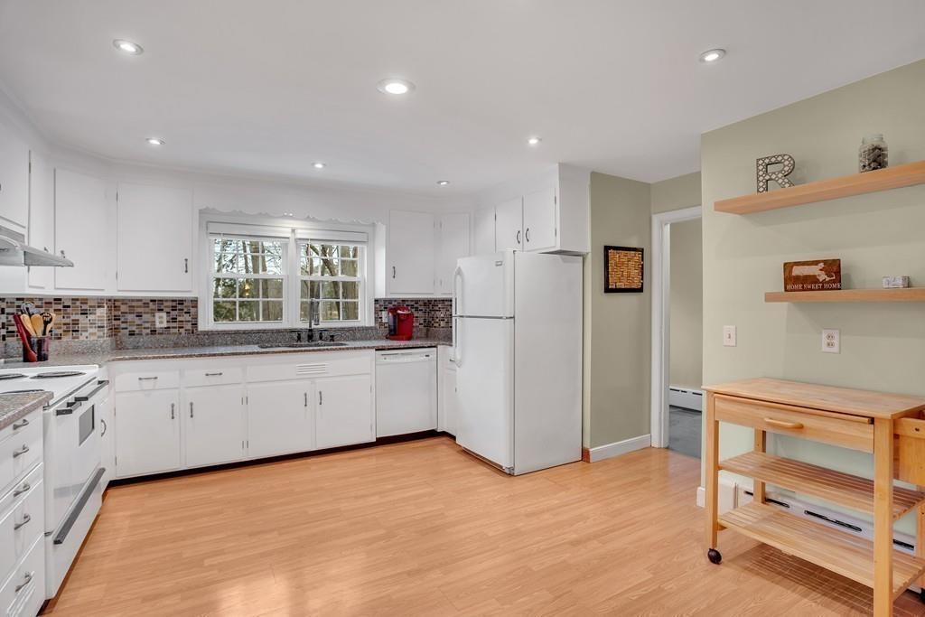 100 Lawrence Street Gardner, MA 01440 - Photo 5 of 41
