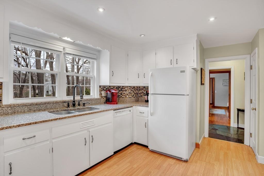 100 Lawrence Street Gardner, MA 01440 - Photo 6 of 41