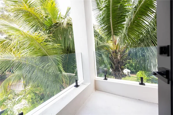 $9,500 | 8850 Northeast 8th Court, Unit 8850, Miami, FL 33138