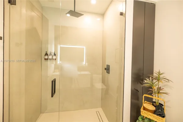 $9,500 | 8850 Northeast 8th Court, Unit 8850, Miami, FL 33138