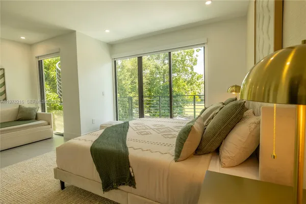 $9,500 | 8850 Northeast 8th Court, Unit 8850, Miami, FL 33138