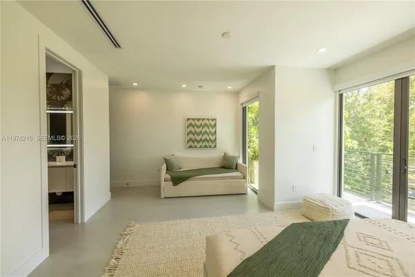 $9,500 | 8850 Northeast 8th Court, Unit 8850, Miami, FL 33138