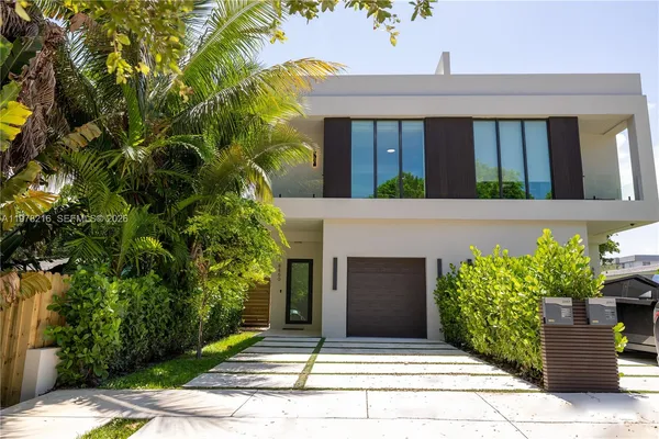 $9,500 | 8850 Northeast 8th Court, Unit 8850, Miami, FL 33138