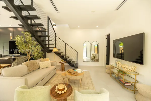 $9,500 | 8850 Northeast 8th Court, Unit 8850, Miami, FL 33138