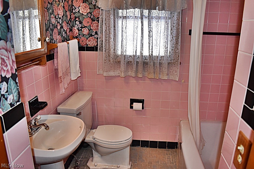 14640 Schreiber Road Maple Heights, OH 44137 - Photo 13 of 19 Gallery Image 13