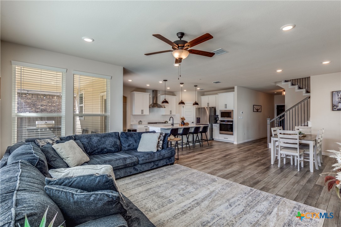 213 Sugar Cane Buda, TX 78610 - Photo 5 of 25