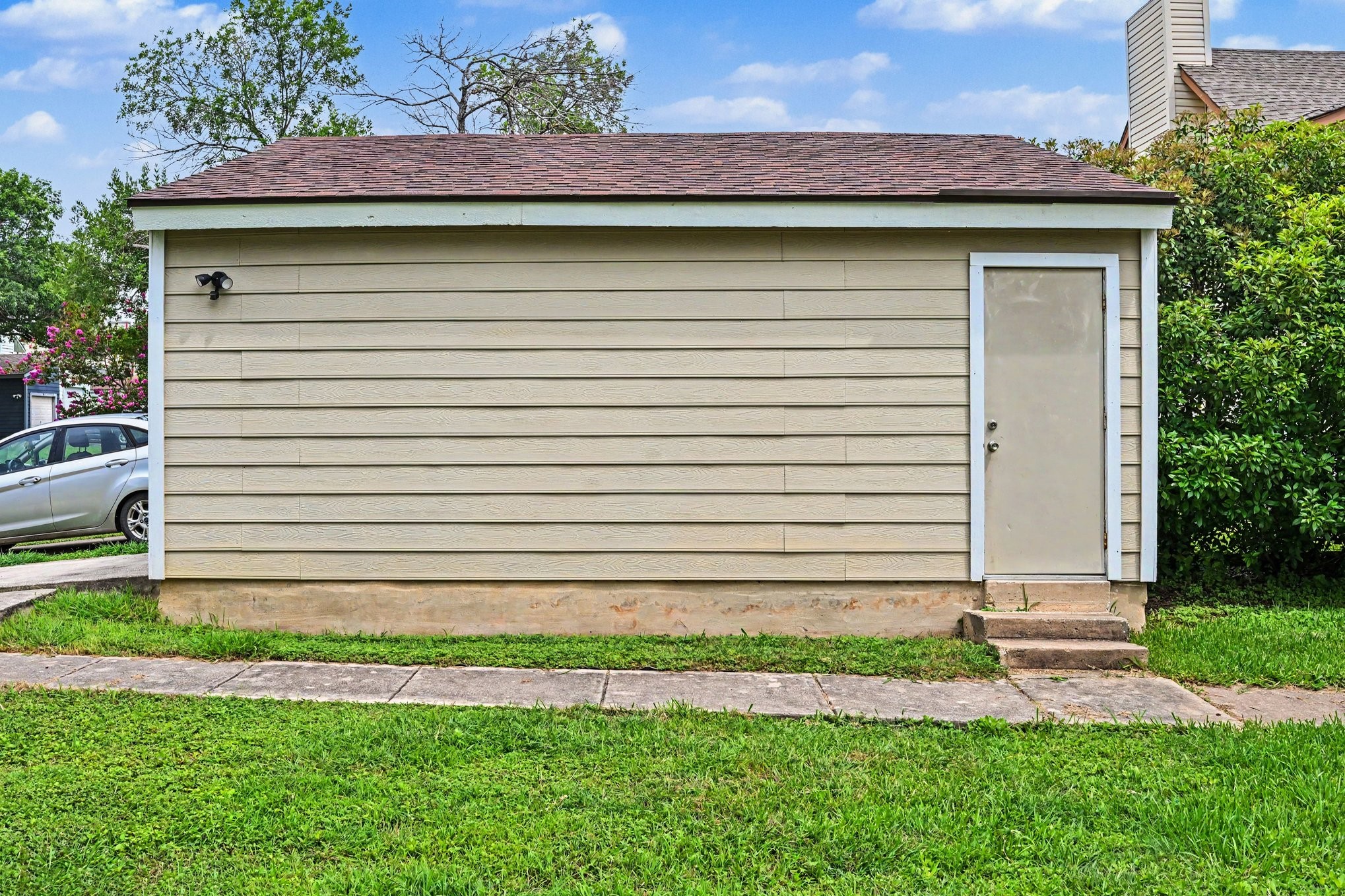 8406 Forest Ridge Drive San Antonio, TX 78239 - Photo 26 of 33 a front view of a house with a yard