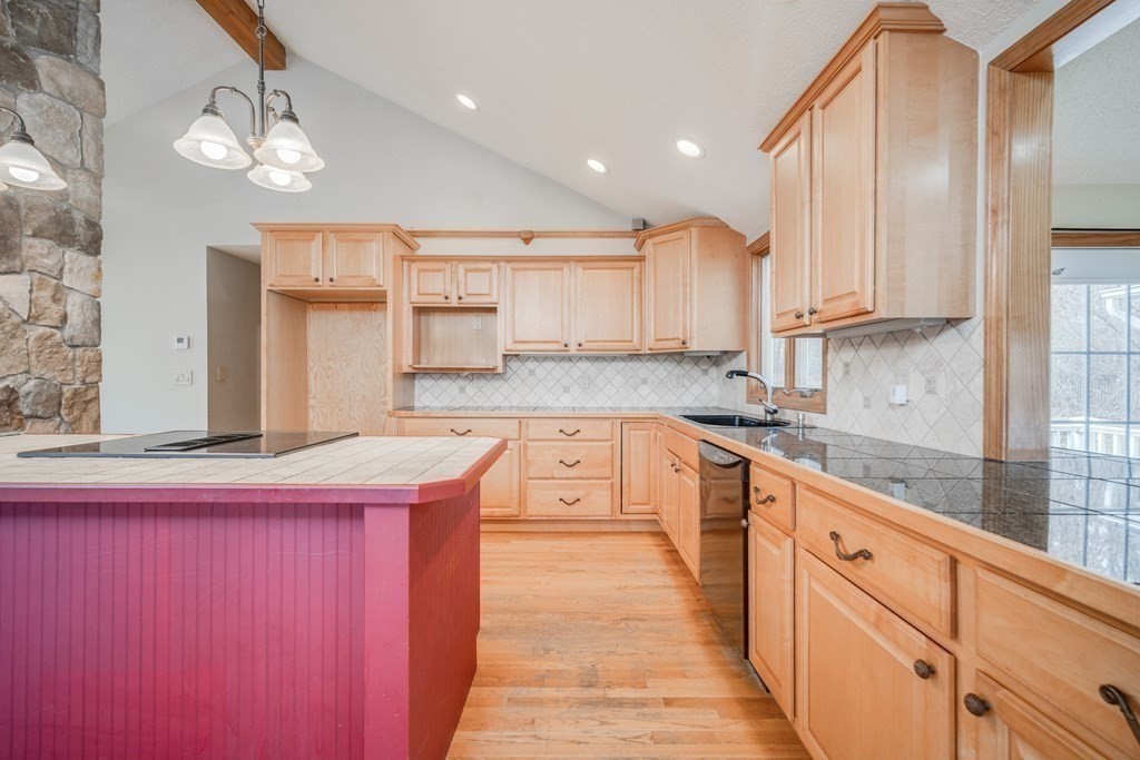 207 Manchonis Road Wilbraham, MA 01095 - Photo 8 of 42 Gallery Image 8