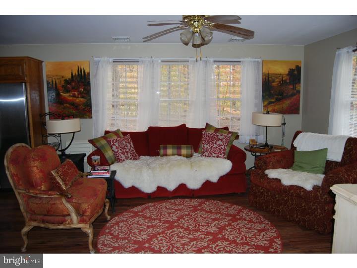 1715 Snyder Road Green Lane, PA 18054 - Photo 3 of 22 Gallery Image 3