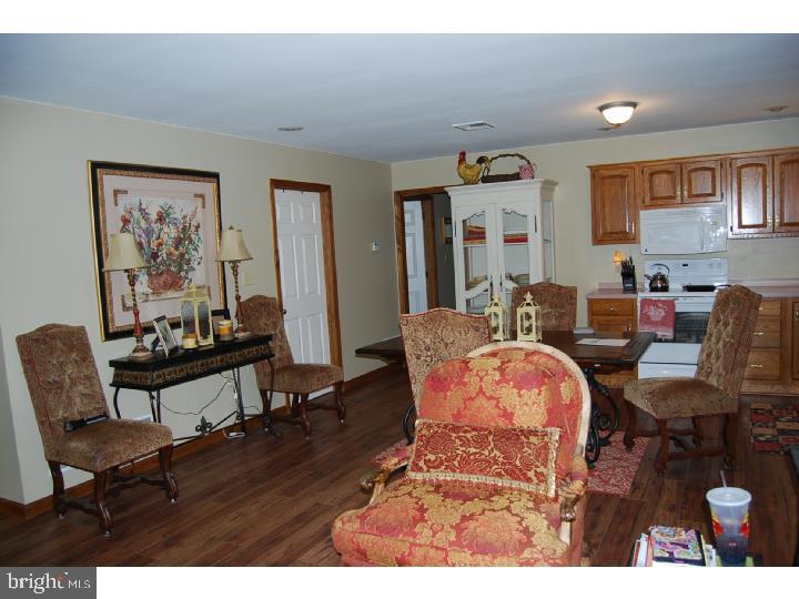 1715 Snyder Road Green Lane, PA 18054 - Photo 4 of 22 Gallery Image 4
