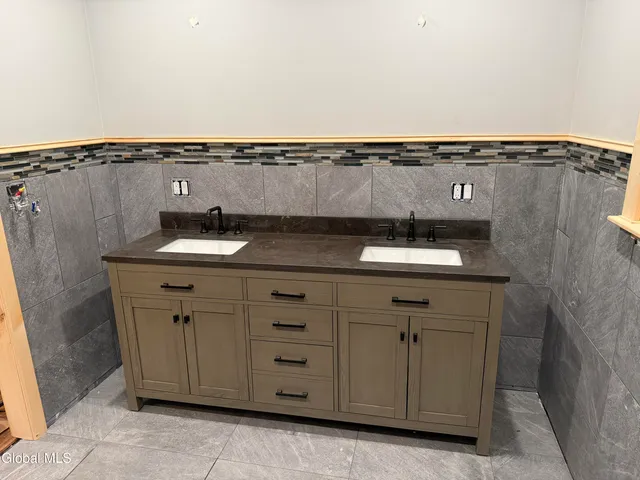 $898,900 | 5509 Lincoln Pond Road, Unit LOT 2, Elizabethtown, NY 12932