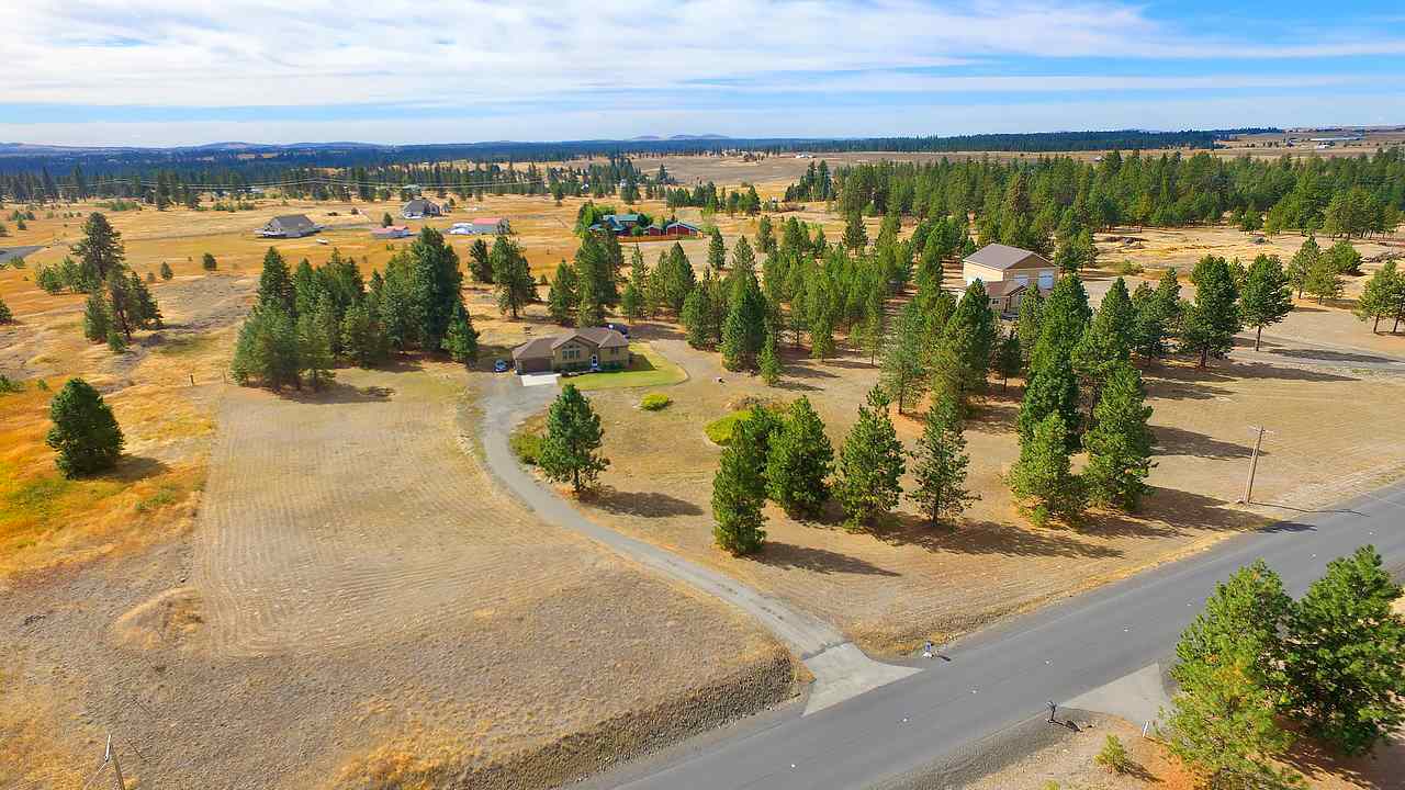 15107 West Tepee Road Spokane, WA 99224 - Photo 3 of 20