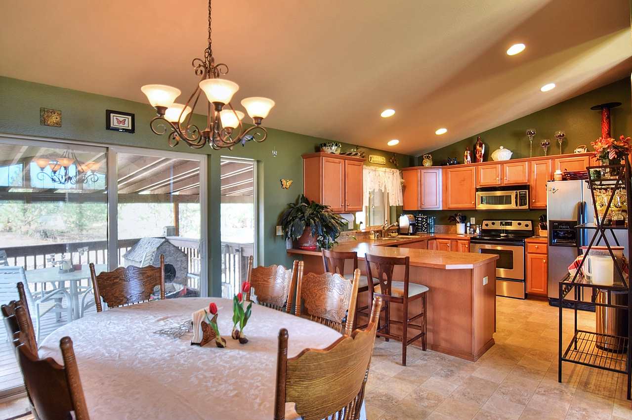 15107 West Tepee Road Spokane, WA 99224 - Photo 7 of 20