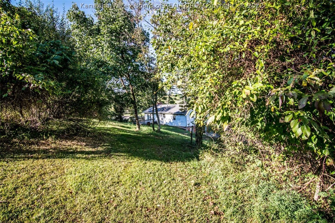 33 Eagle Road Kenna, WV 25248 - Photo 6 of 29 Gallery Image 6