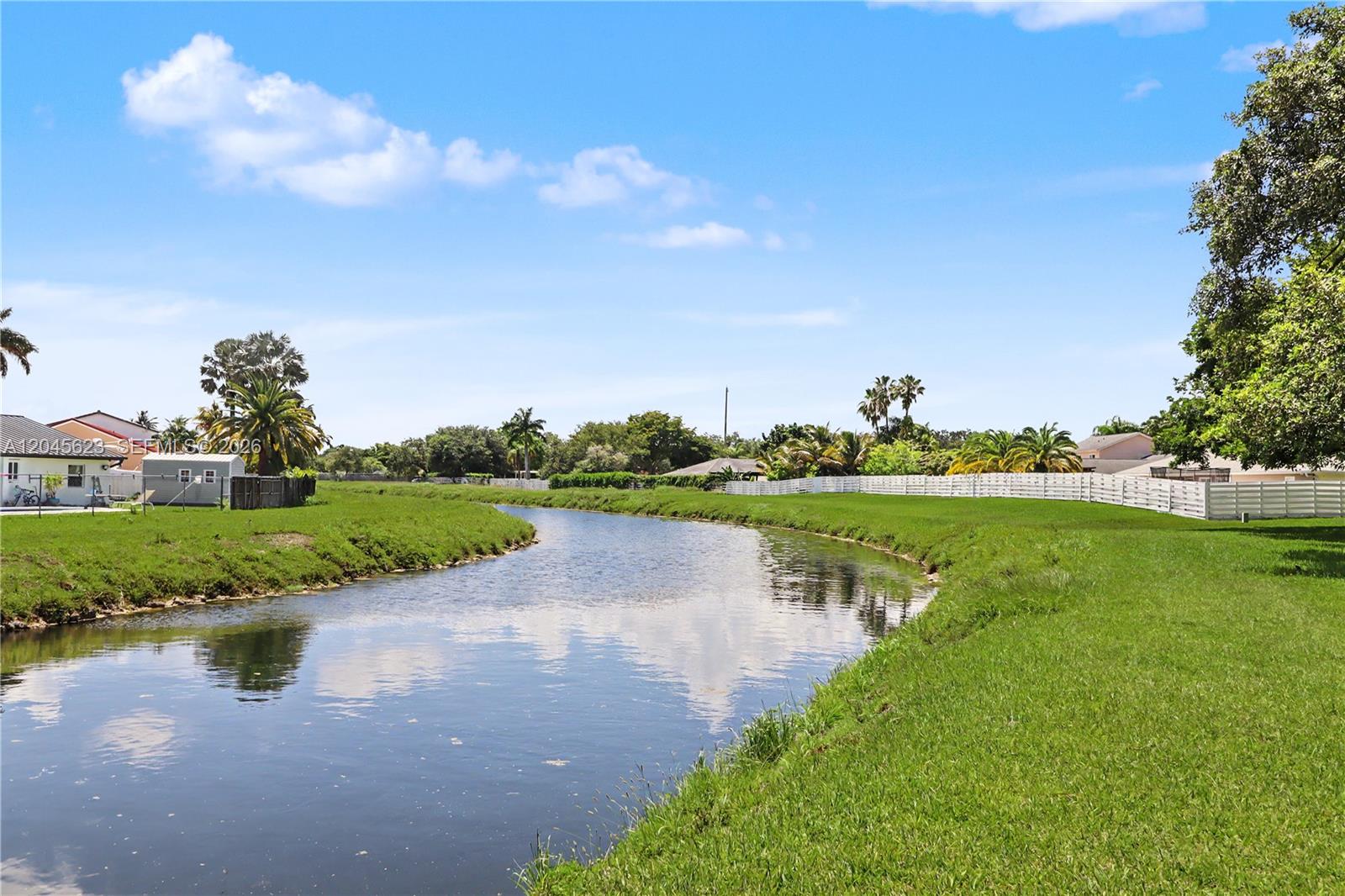 14958 Southwest 143rd Place Miami, FL 33186 - Photo 37 of 50