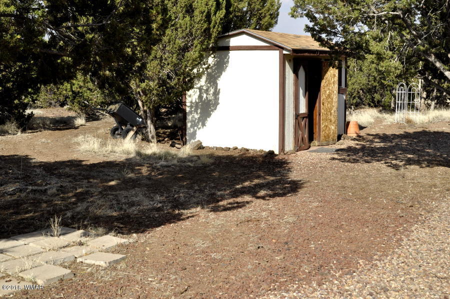 8110 Well Road Show Low, AZ 85901 - Photo 20 of 26 Gallery Image 20