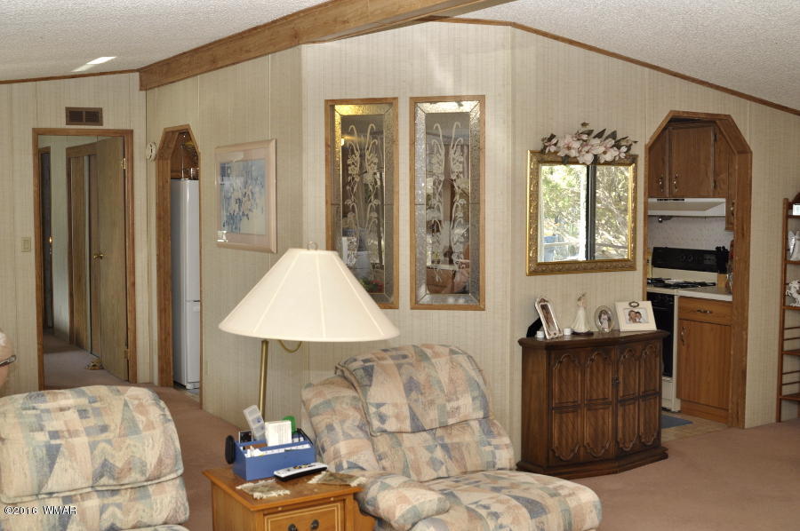8110 Well Road Show Low, AZ 85901 - Photo 7 of 26 Gallery Image 7
