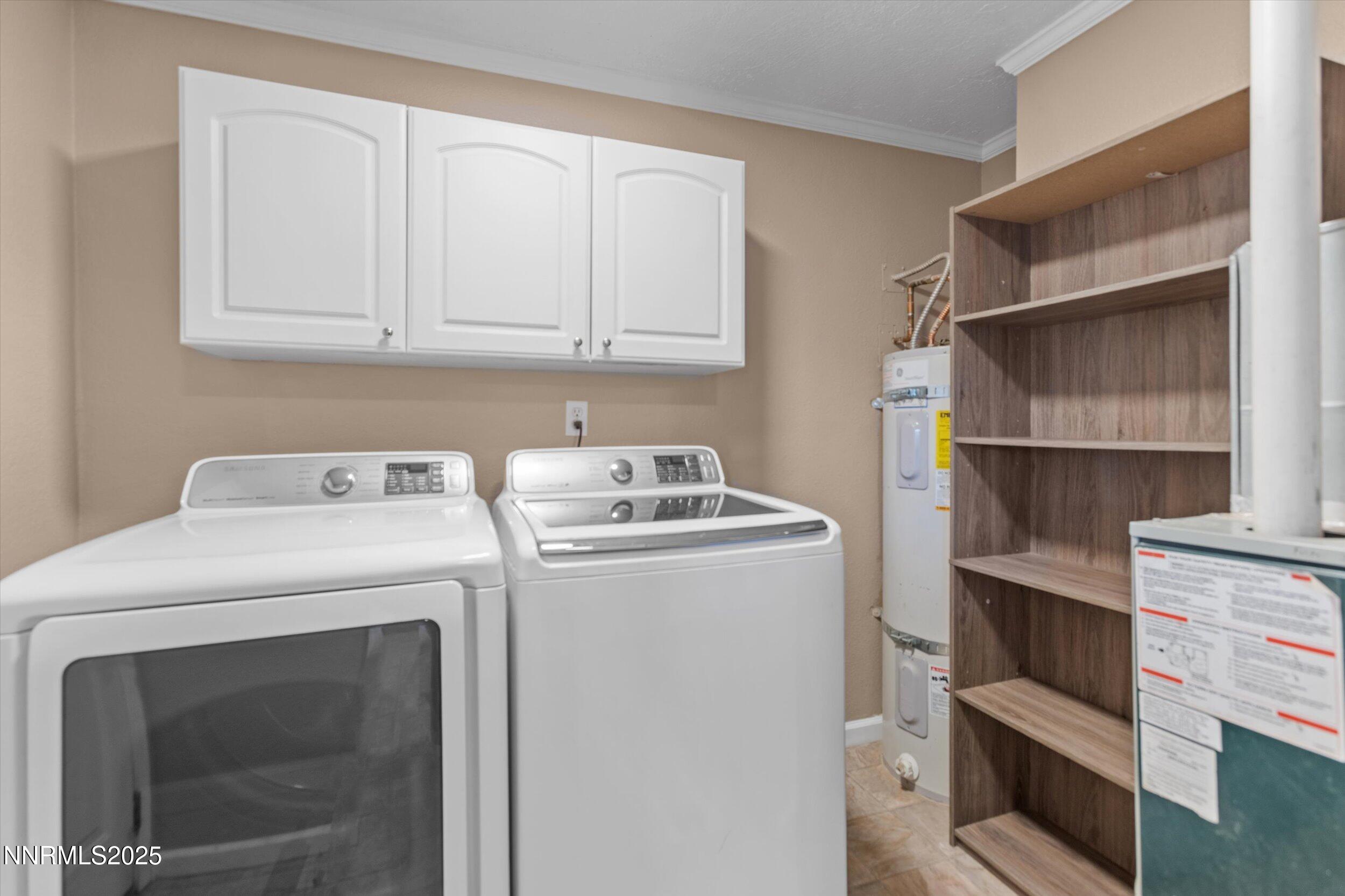 11567 Tupelo Street Reno, NV 89506 - Photo 19 of 32 a utility room with dryer and washer