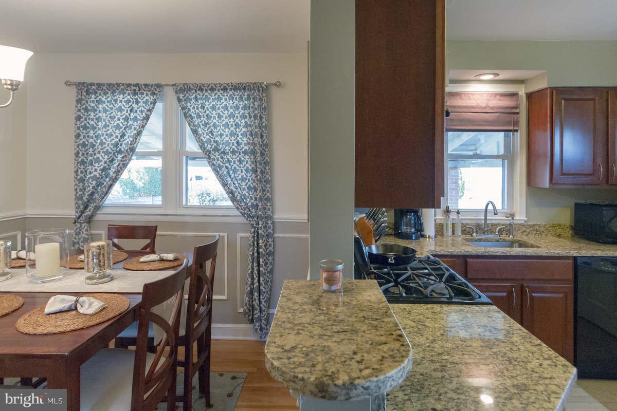 2420 Harwood Road Baltimore, MD 21234 - Photo 20 of 30 Dining Room