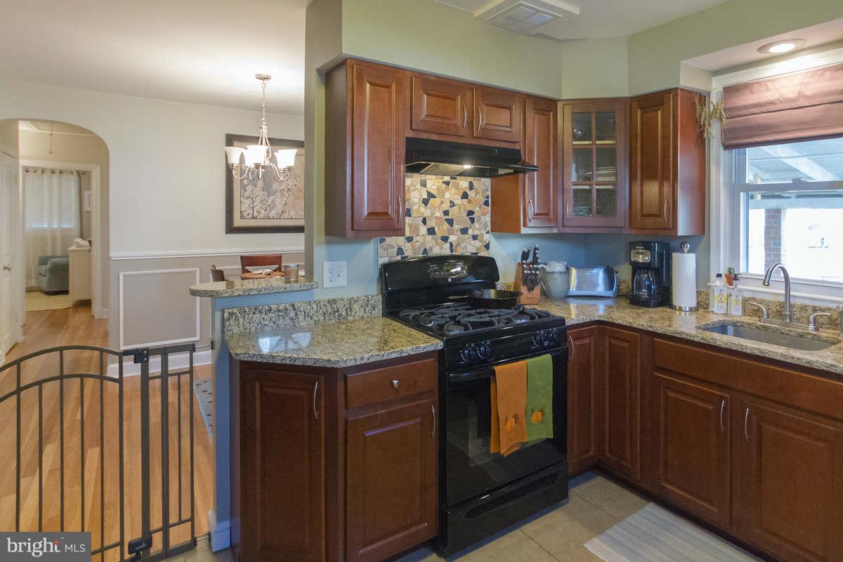 2420 Harwood Road Baltimore, MD 21234 - Photo 4 of 30 Kitchen
