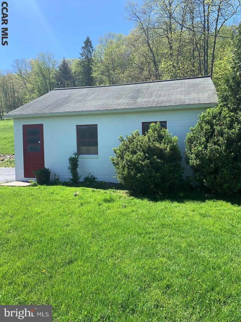 189 Cocolamus Creek Road Millerstown, PA 17062 - Photo 7 of 36