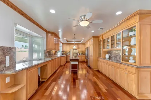 $1,599,999 | 19201 Sherborne Lane, Huntington Beach, CA 92646