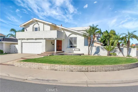 $1,599,999 | 19201 Sherborne Lane, Huntington Beach, CA 92646