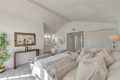 $1,599,999 | 19201 Sherborne Lane, Huntington Beach, CA 92646