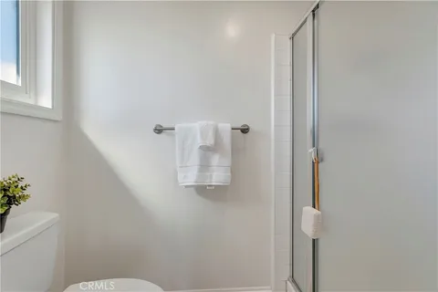 $1,599,999 | 19201 Sherborne Lane, Huntington Beach, CA 92646