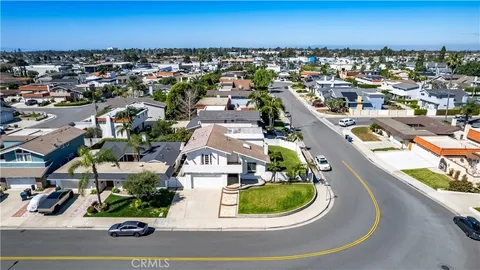 $1,599,999 | 19201 Sherborne Lane, Huntington Beach, CA 92646