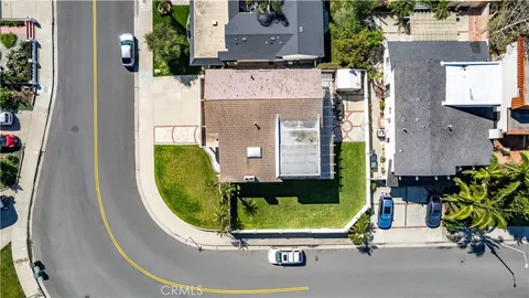 $1,599,999 | 19201 Sherborne Lane, Huntington Beach, CA 92646