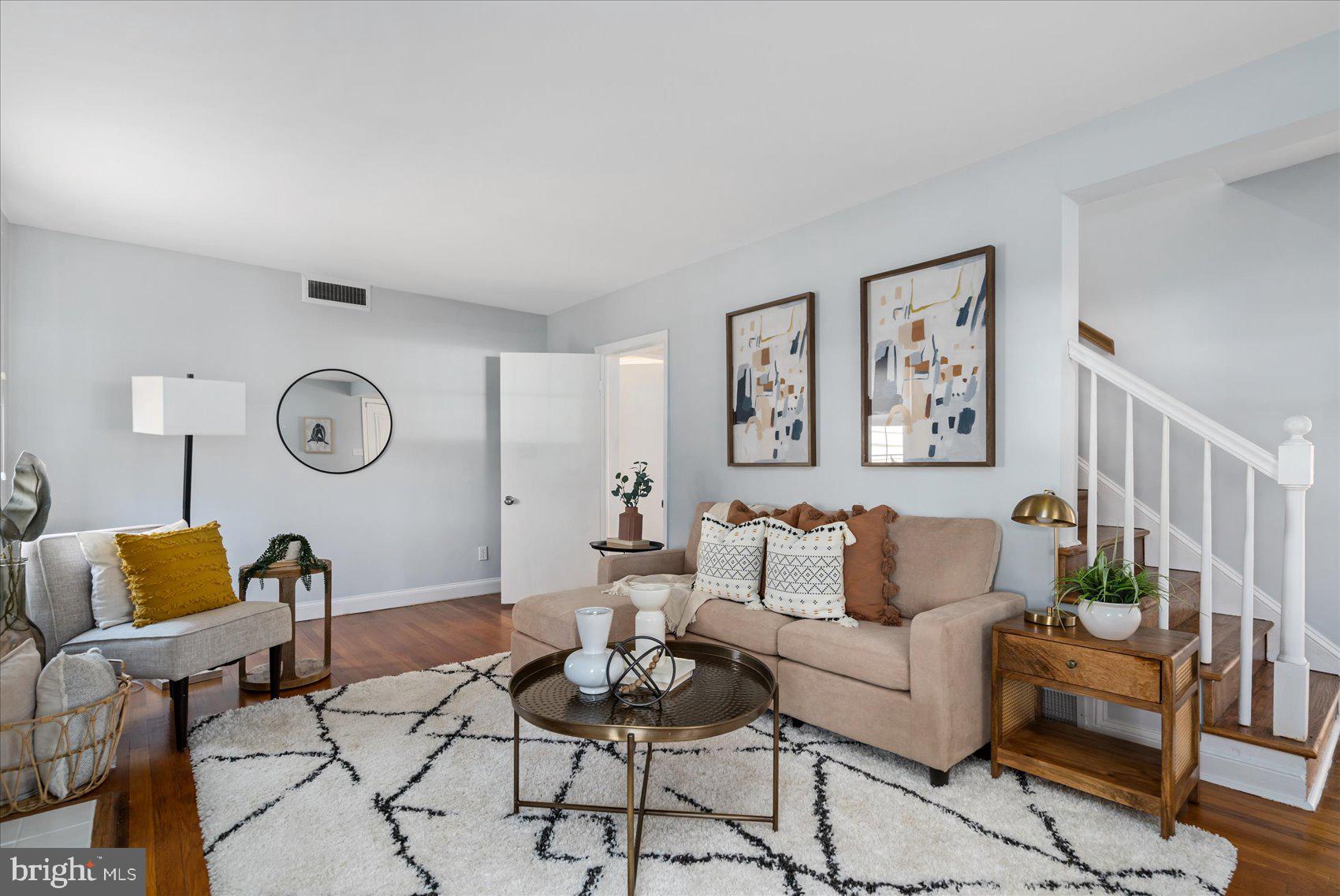 409 Upland Road Baltimore, MD 21208 - Photo 9 of 43 Living Room