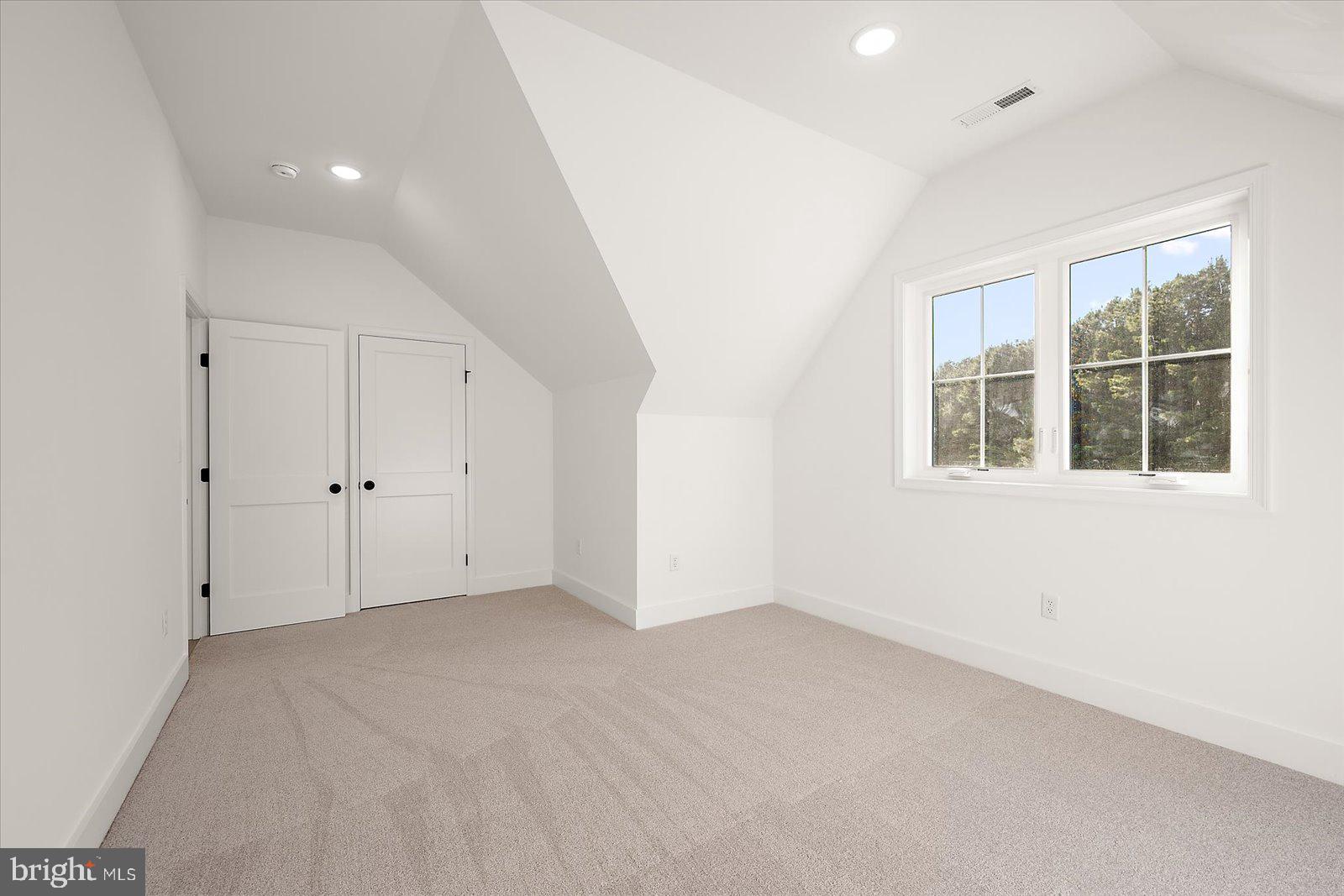 75 King Richard Road Berlin, MD 21811 - Photo 50 of 107 Spacious third bedroom with vaulted ceilings