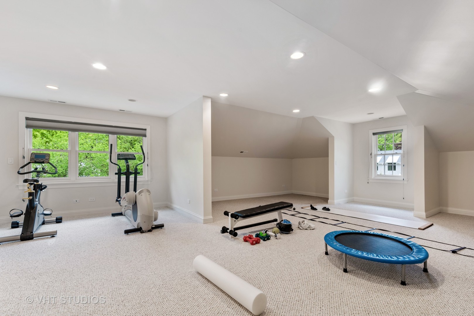 30 Meadowview Road Winnetka, IL 60093 - Photo 30 of 34 a very nice looking room with a large window