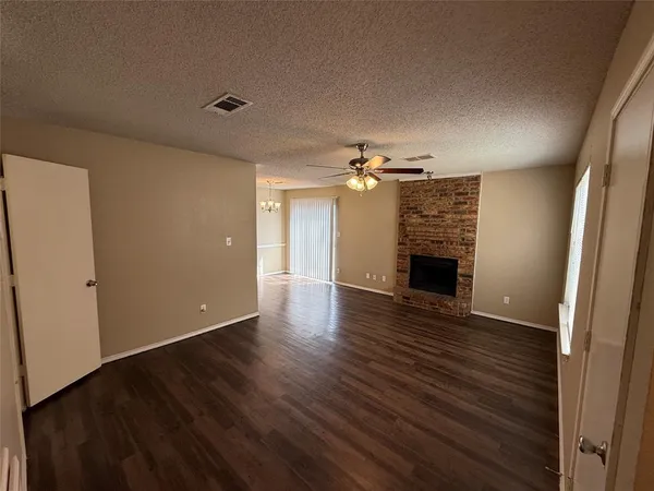 $1,350 | 5904 Holiday Lane, Unit B, North Richland Hills, TX 76180
