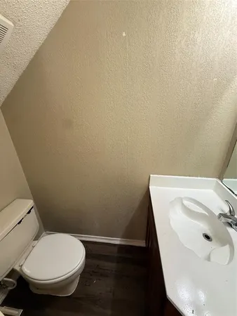 $1,350 | 5904 Holiday Lane, Unit B, North Richland Hills, TX 76180