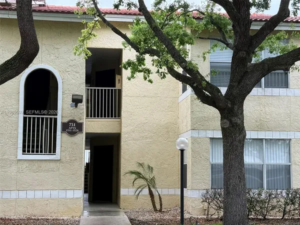 $2,200 | 731 Vista Isles Drive, Unit 1527, Sunrise, FL 33325